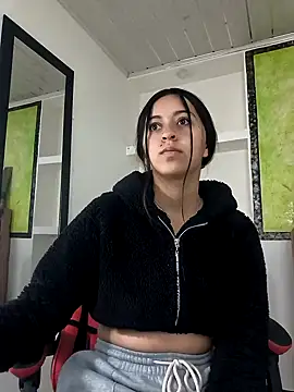 zoe connor19 online show from 02/04/26, 08:03