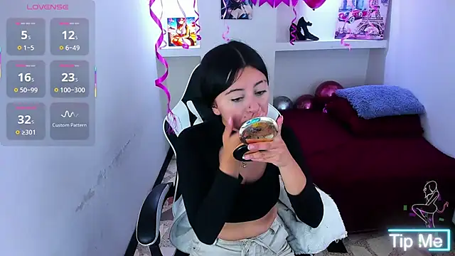 zoe connor19 online show from 02/06/26, 09:07