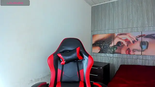 zoe connor19 online show from 04/13/26, 08:47