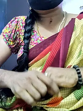 Snapshot of Tamilrojanew chatting on 05/21/26, 07:48 Tamilrojanew online show from 05/21/26, 07:48