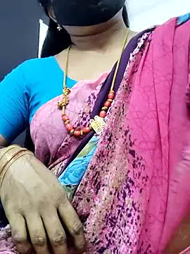 Snapshot of Tamilrojanew chatting on 05/22/26, 10:43 Tamilrojanew online show from 05/22/26, 10:43