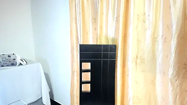 Little aphrodite online show from 04/21/26, 01:42