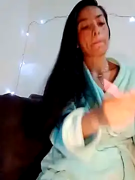 chloewildd  online show from 12/21/24, 09:01