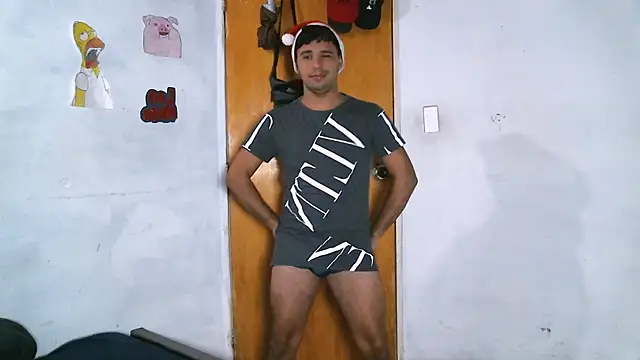 Snapshot of beautiful_james chatting on 12/06/24, 01:40 beautiful james online show from 12/06/24, 01:40