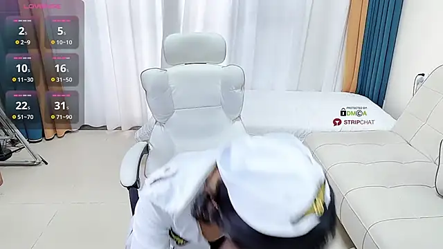 808dass online show from 09/21/25, 07:54