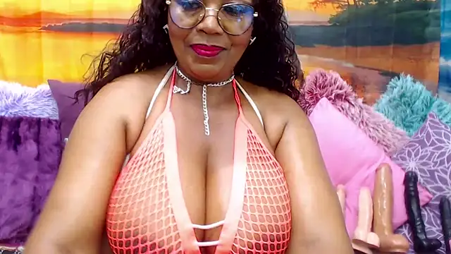 Snapshot of MATURExxxASS chatting on 05/27/26, 09:45 MATURExxxASS online show from 05/27/26, 09:45