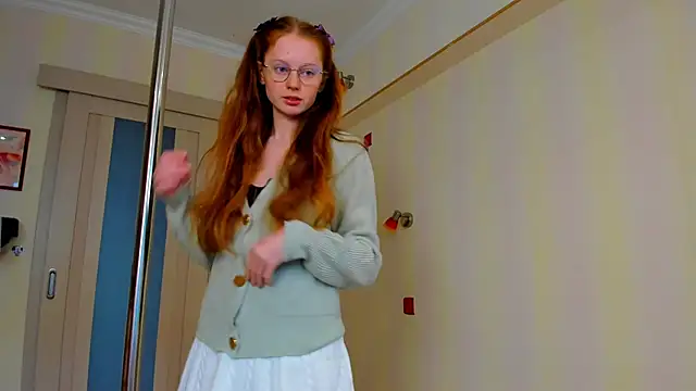 Fire Luna online show from 10/12/25, 06:56