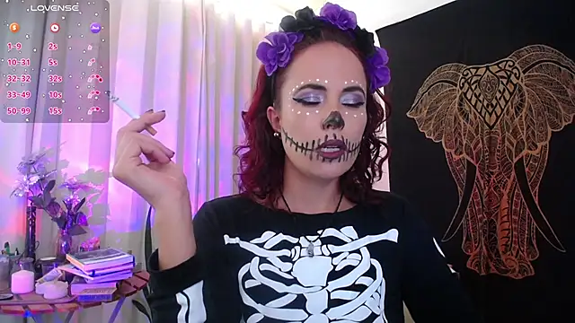 AmaRiv online show from 10/31/25, 06:09