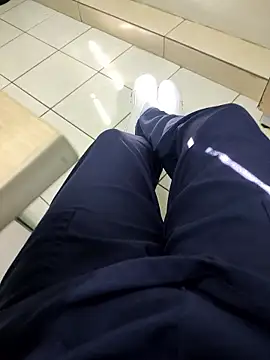 gatmoreno1 online show from 01/13/26, 06:46