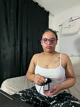 angela angels  online show from 05/17/26, 04:21