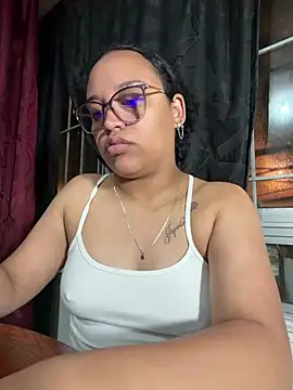 Snapshot of angela_angels_ chatting on 06/16/26, 02:47 angela angels online show from 06/16/26, 02:47
