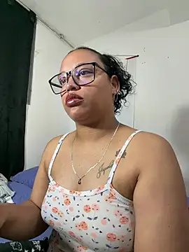 Snapshot of angela_angels_ chatting on 07/12/26, 03:08 angela angels online show from 07/12/26, 03:08