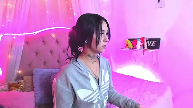  Mia  9 online show from 03/01/25, 02:26