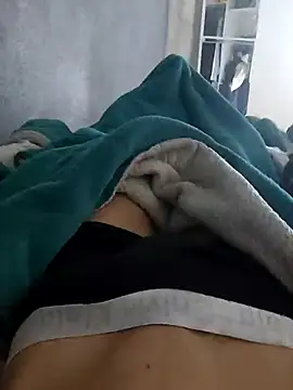 Snapshot of Juliano69xv chatting on 02/24/25, 12:26 Juliano69xv online show from 02/24/25, 12:26