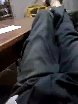 Snapshot of Juliano69xv chatting on 11/16/25, 10:26 Juliano69xv online show from 11/16/25, 10:26