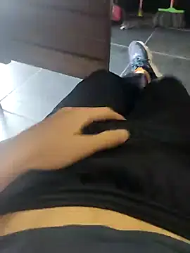 Snapshot of Juliano69xv chatting on 12/04/25, 07:00 Juliano69xv online show from 12/04/25, 07:00