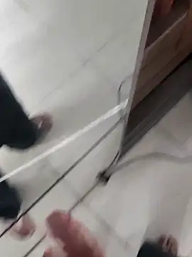 Snapshot of Juliano69xv chatting on 12/19/25, 03:30 Juliano69xv online show from 12/19/25, 03:30