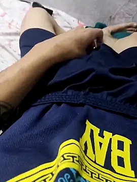 Snapshot of Juliano69xv chatting on 12/21/25, 02:51 Juliano69xv online show from 12/21/25, 02:51