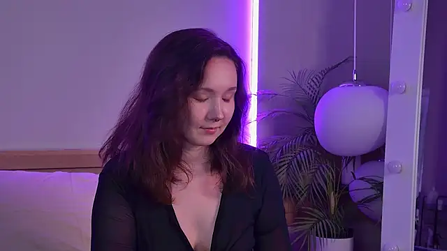 IreneRaye online show from 10/31/25, 03:13