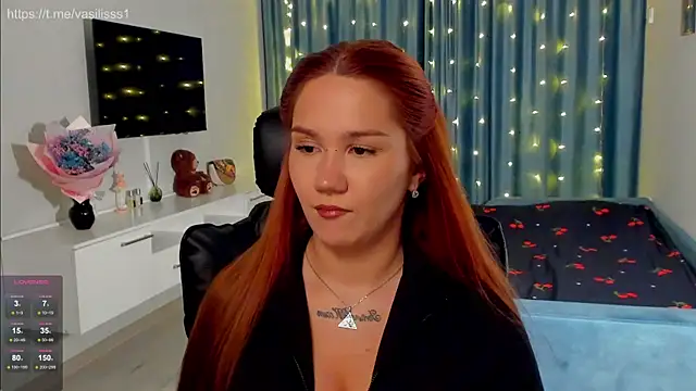 Snapshot of VasilisaHaas chatting on 10/21/25, 10:32 VasilisaHaas online show from 10/21/25, 10:32