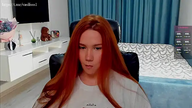 Snapshot of VasilisaHaas chatting on 11/18/25, 08:02 VasilisaHaas online show from 11/18/25, 08:02