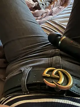 Ana-05 online show from 09/19/25, 11:55