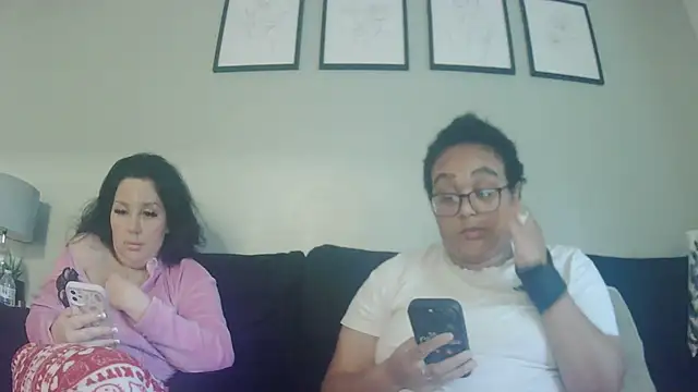 vanilla chocolate23 online show from 01/16/26, 09:24