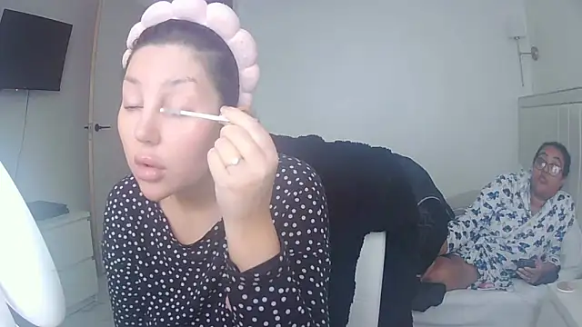 vanilla chocolate23 online show from 02/10/26, 09:35