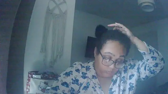 vanilla chocolate23 online show from 04/08/26, 08:14