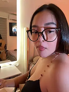 kenndall 21 online show from 10/25/25, 01:24