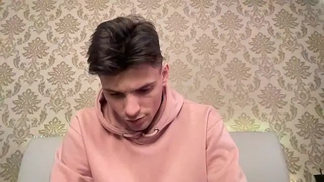 denlover1 online show from 02/18/25, 12:17