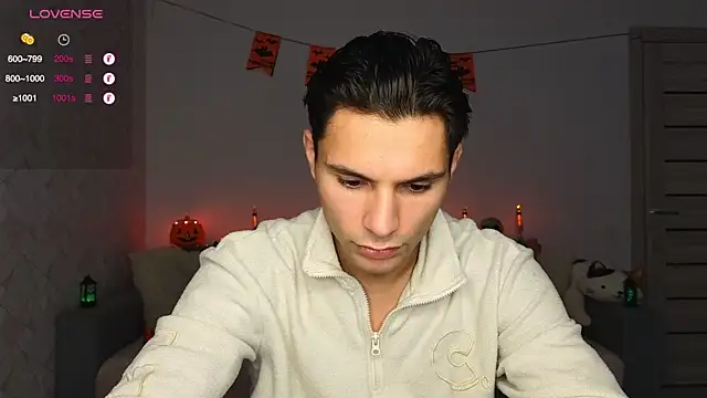 denlover1 online show from 10/13/25, 05:29