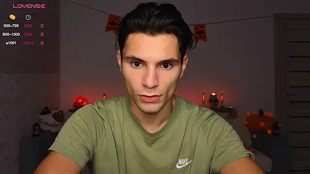 denlover1 online show from 10/14/25, 06:47