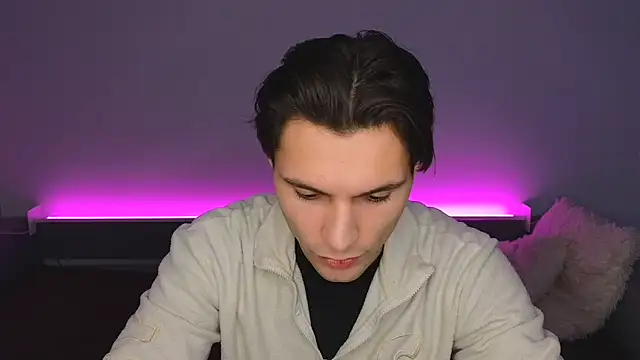 denlover1 online show from 02/09/26, 10:52