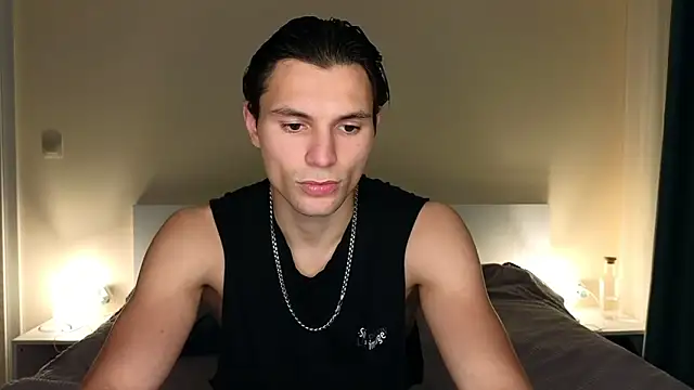 denlover1 online show from 04/12/26, 02:44