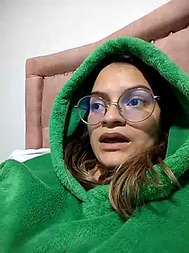 Angie Pirss online show from 10/10/25, 09:47