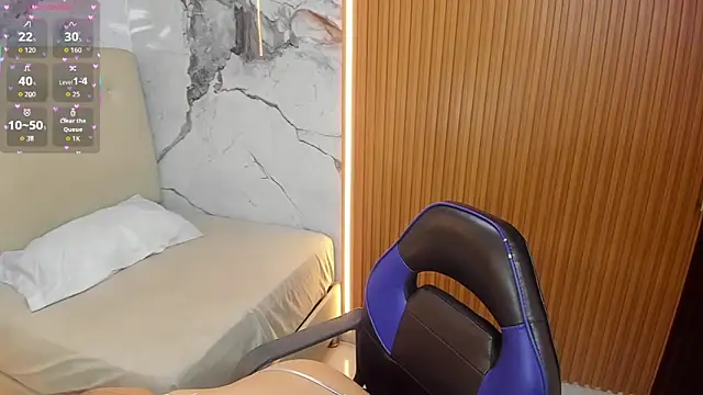 Snapshot of Alyssapark chatting on 11/12/25, 07:13 Alyssapark online show from 11/12/25, 07:13