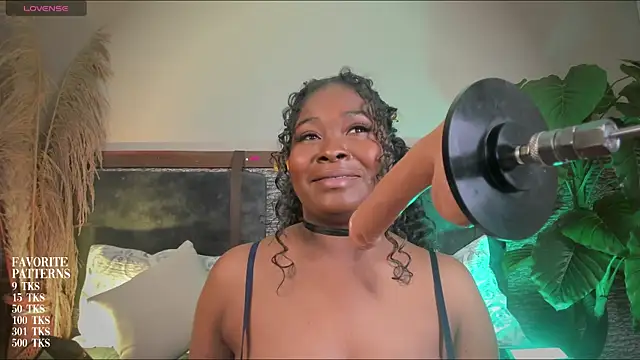 zoe 23  online show from 04/07/26, 10:48