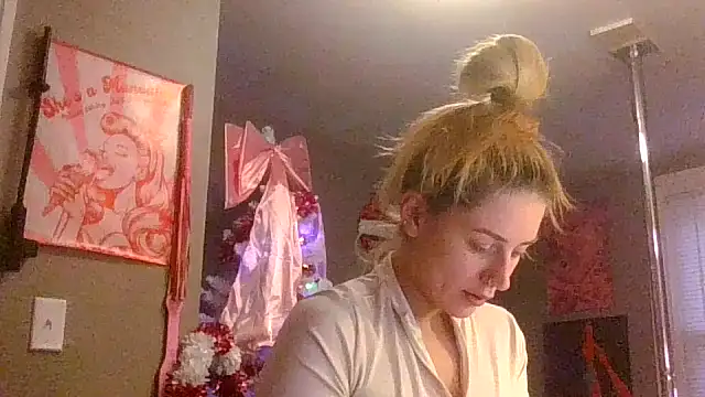 lexybabyxo online show from 12/17/25, 12:11