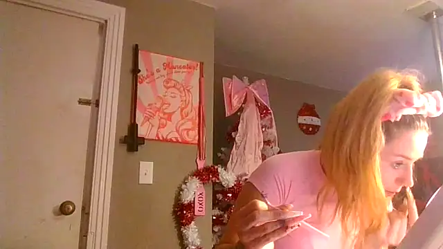 lexybabyxo online show from 12/19/25, 02:02