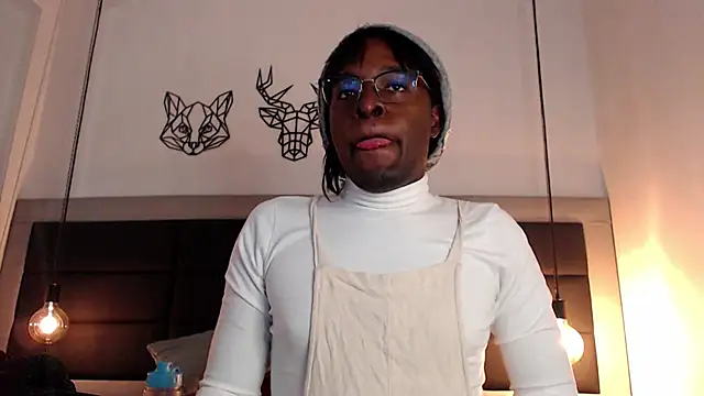 candy lovee69 online show from 02/28/25, 10:39