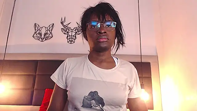 candy lovee69 online show from 11/18/25, 09:08