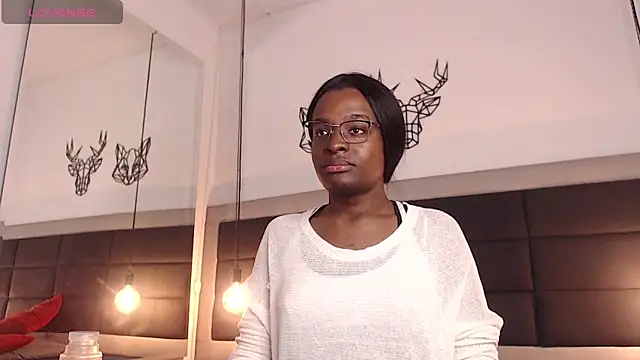 candy lovee69 online show from 04/18/26, 08:09