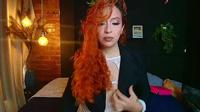 Snapshot of sahra_taylor_ chatting on 05/04/26, 02:35 sahra taylor online show from 05/04/26, 02:35