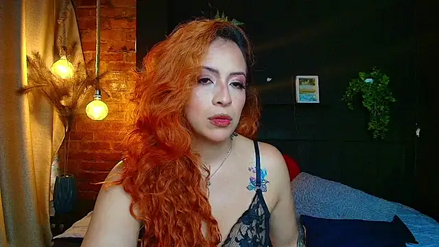 Snapshot of sahra_taylor_ chatting on 05/19/26, 02:01 sahra taylor online show from 05/19/26, 02:01