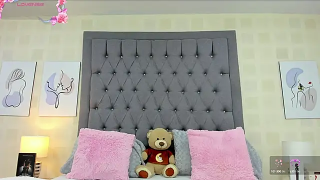 Snapshot of JoslinEvans chatting on 01/10/25, 12:04 JoslinEvans online show from 01/10/25, 12:04