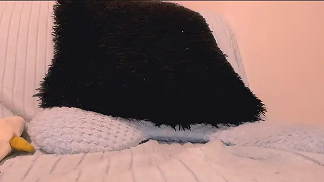 Snapshot of diamonmeli chatting on 03/01/25, 03:27 diamonmeli online show from 03/01/25, 03:27