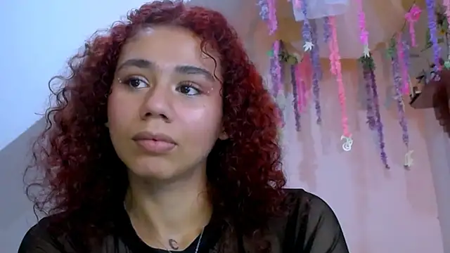 Snapshot of diamonmeli chatting on 03/08/25, 05:33 diamonmeli online show from 03/08/25, 05:33