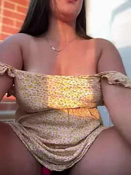 AhriCutte online show from 03/15/25, 10:44