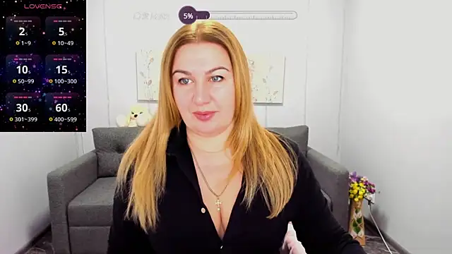 Lili Crossi online show from 12/02/24, 07:03